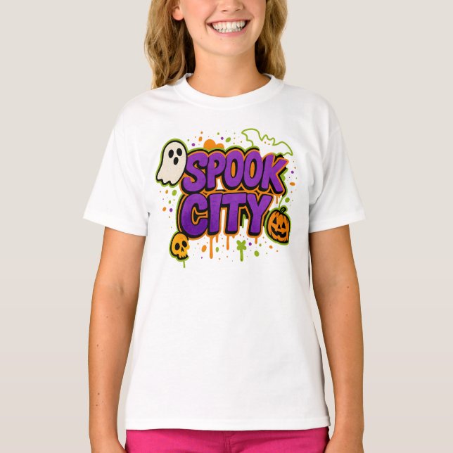 Camiseta Roupas de Grafite de Cidade Spooky do Halloween Un (Frente)