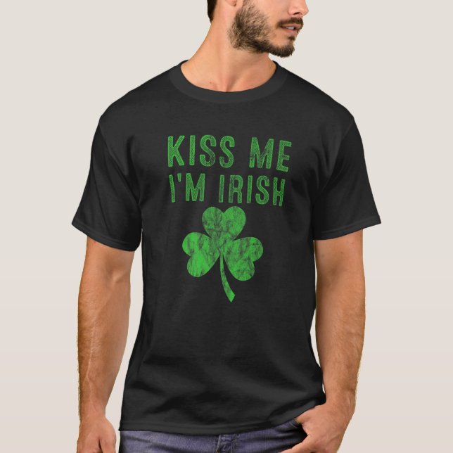 Camiseta Roupas de St. Patricks para mulheres Shamrock me b (Frente)