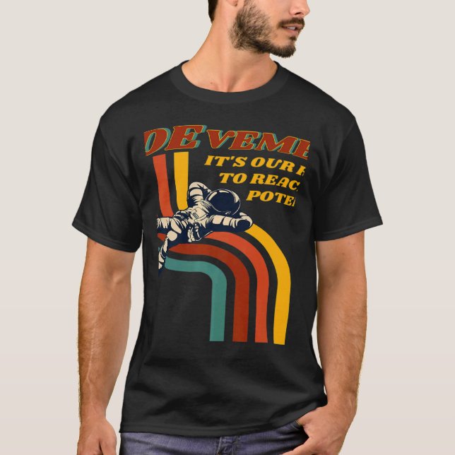Camiseta Rovember Retro Space It's Our Right To Reach Our P (Frente)