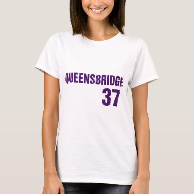 Camiseta Roxo de Queensbridge (Frente)