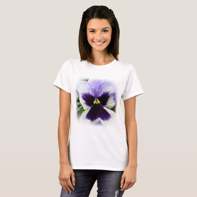 Camiseta roxo profundo em branco (Frente Completa)