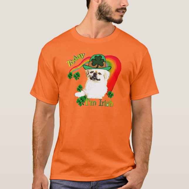 Camiseta Rua de Pekingese. Dia de Patrick (Frente)