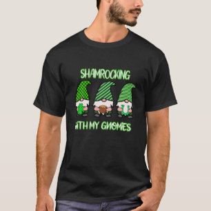 Camiseta Rua de Shamrocking do Gnomo Irlandês. Gn Irlandê