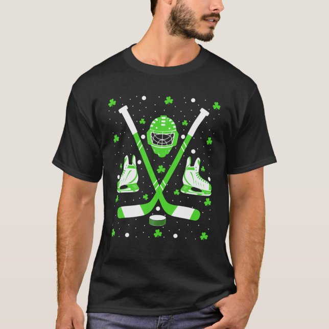 Camiseta Rua de tênis de gelo do Shamrock irlandês. Dia de  (Frente)