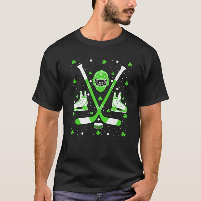 Camiseta Rua de tênis de gelo do Shamrock irlandês. Dia de  (Frente)