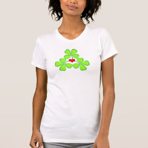 Camiseta rua de trevo irlandês de quatro folhas. Patrick.