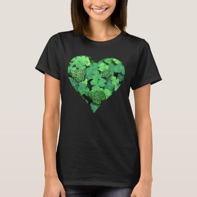 Camiseta Rua. Dia das Patetas, shamrock verde, corações irl (Frente)