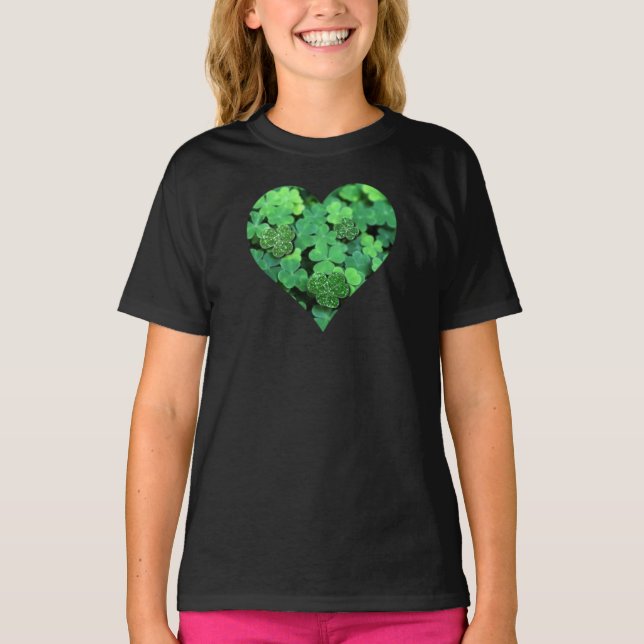 Camiseta Rua. Dia das Patetas, shamrock verde, corações irl (Frente)
