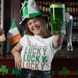 Camiseta Rua. Dia de Patrick, Shamrock Verde Vine Irish Par