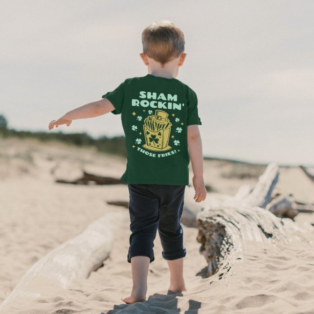 Camiseta Rua Divertida, Dia de Patrick, Envergonhando aquel (Back Design and Front Pocket )