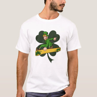 Camiseta Rua do Snowboarder Leprechaun. Dia de Patrick