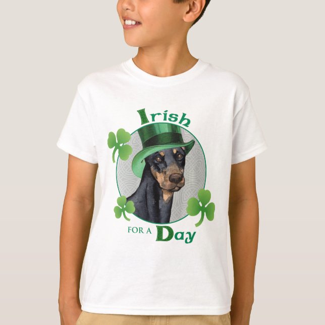 Camiseta Rua, Doberman Pinscher do Dia de Patrick (Frente)