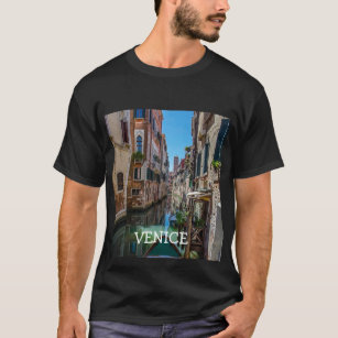 Camiseta Rua estreita com canal em Veneza