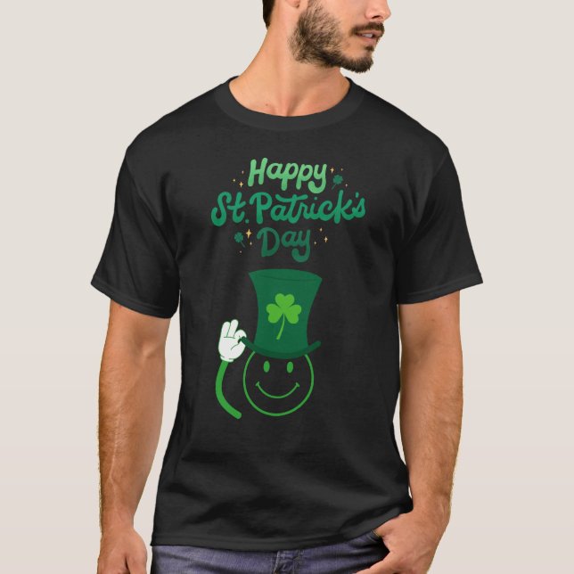Camiseta Rua feliz, rosto sorridente no dia de Patrick em u (Frente)