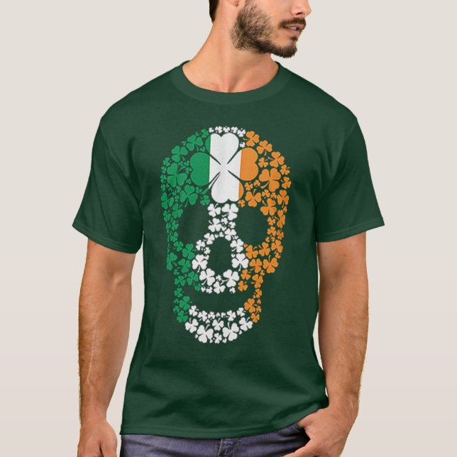 Camiseta Rua. O dia de Patrick, o crânio do Shamrock Irland (Frente)