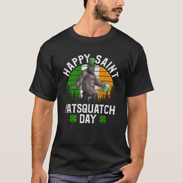 Camiseta Rua Patrick Day Sasquatch Irish Bigfoot Green Bee (Frente)