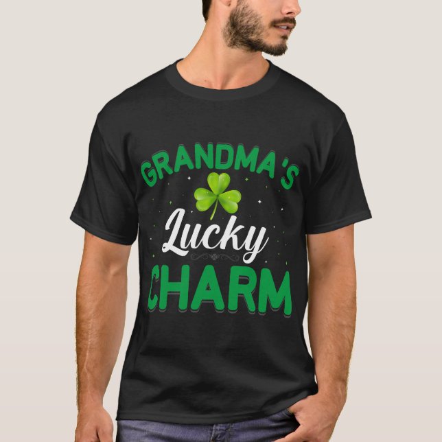 Camiseta Rua. Patricks Day Lucky Charm Clover (Frente)