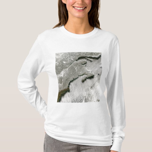Camiseta Ruas de neve e nuvens (Frente)