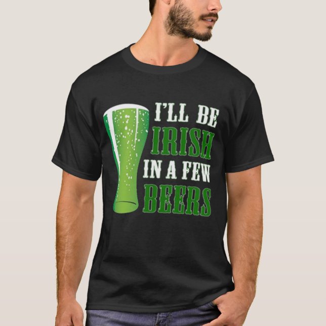 Camiseta Ruas engraçadas. O Bebendo do dia de Patrick Beers (Frente)