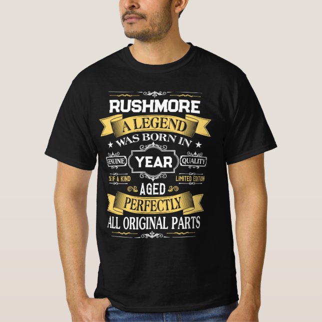 Camiseta RUSHMORE Um Legenda Nasceu em Ano (Frente)