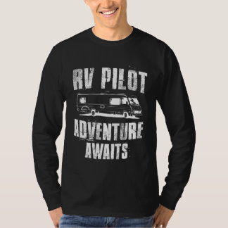 Camiseta RV Pilot Camping Adventure Awaits Motorhome Travel