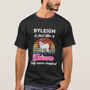Camiseta Ryleigh É Como Uma Mulher Engraçada Do Unicórnio,