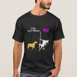 Camiseta S. Sociais e Eu Unicorn Dançando