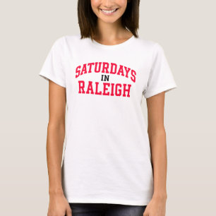 Camiseta Sábados em Raleigh - Jogo Day College Futebol