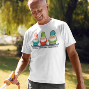 Camiseta Saindo Com Meus Amigos Gnomias