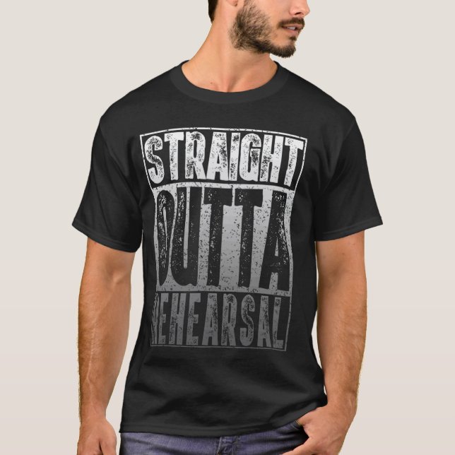 Camiseta Saindo direto do Ensaios Presente engraça (Frente)