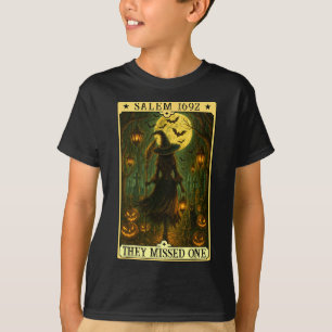 Camiseta Salem 1692 Bruxa De Halloween Perderam Um Tarô C