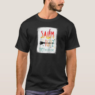 Camiseta Salem 1692 Perderam Uma Bruxa No Halloween Raglan