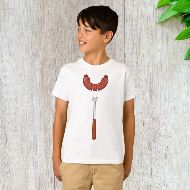 Camiseta Salsicha Grelhada em Garfo de Churrasco (Criador carregado)