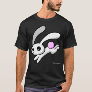 Camiseta Salto o coelho com um t-shirt cor-de-rosa macio da