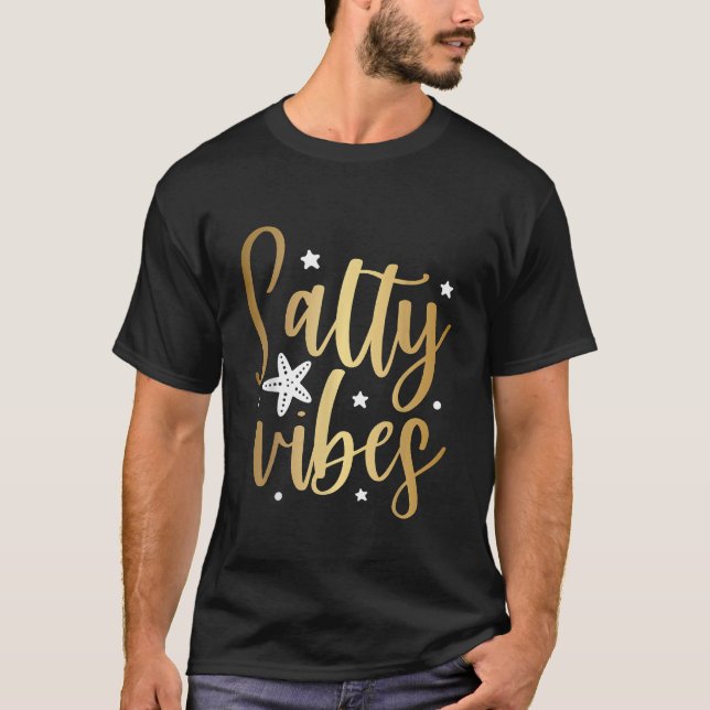 Camiseta Salty Vibes Summer Vacsing Beach (Frente)
