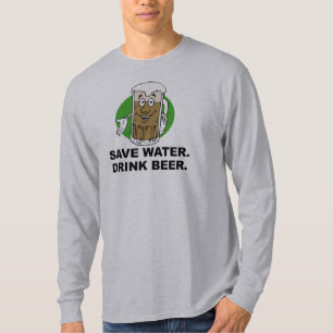 Camiseta SALVAR A ÁGUA. BEBA A CERVEJA. T-shirt