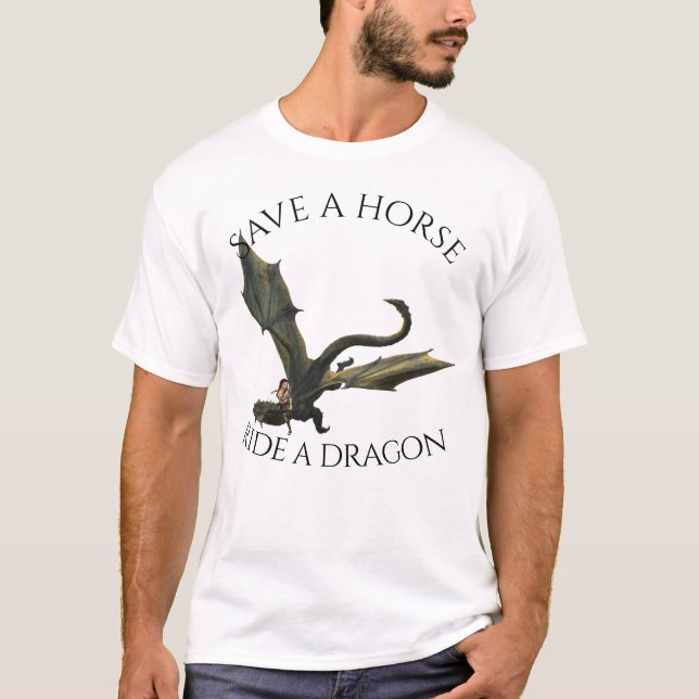 Camiseta Salve um Cavalo Cavalgar um Dragão Cavaleiro (Frente)