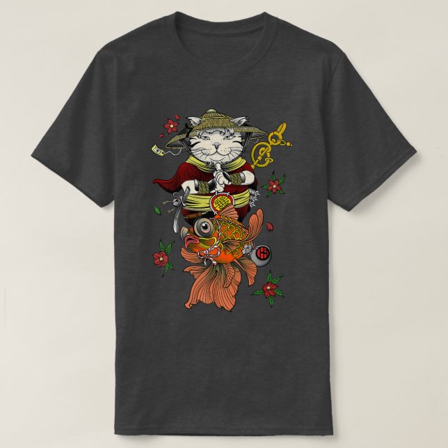 Camiseta Samurai Katana Ninja Cat e Carro de Peixes Koi jap (Frente do Design)
