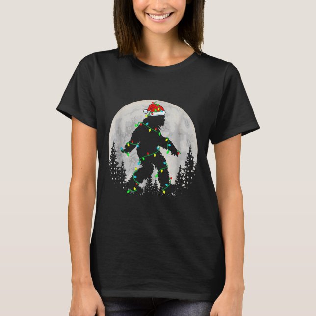 Camiseta Santa Bigfoot Christmas Tree Xmas Lights Funny Sas (Frente)