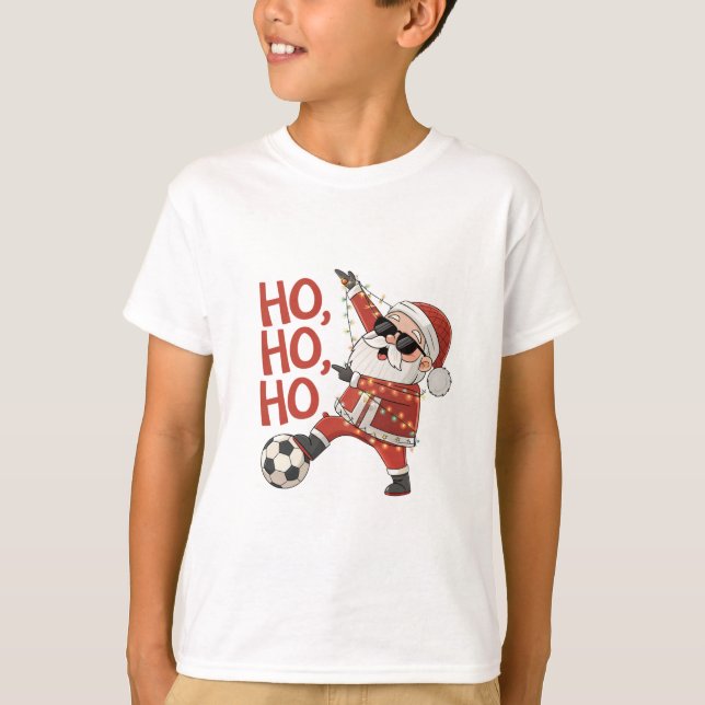 Camiseta Santa Claus playing soccer with Christmas lights (Frente)