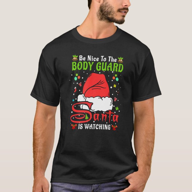 Camiseta Santa Xmas Pajamas Be Nice To The Body Guard Chris (Frente)