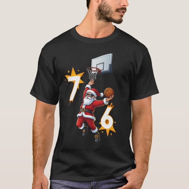 Camiseta Santa's Favorite 67 Year Old T-Shirt | Funny 67th  (Frente)
