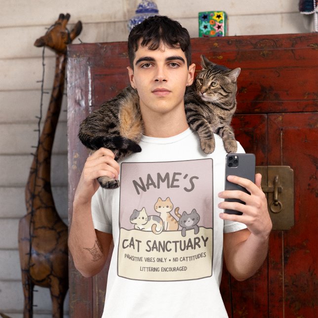 Camiseta Santuário de Cat Personalizado (Show your love of cats with this personalized t-shirt with your own cat sanctuary!)