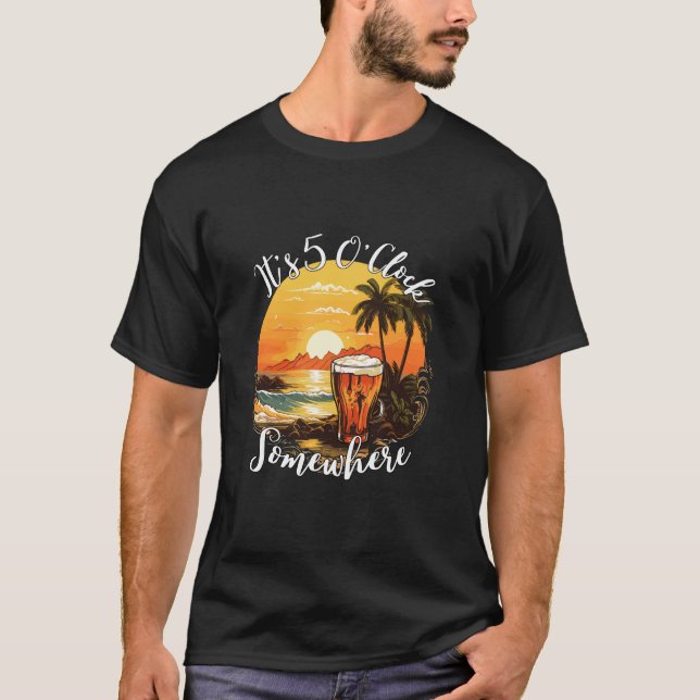 Camiseta São 5 horas em Algum lugar Cerveja em Summer Beach (Frente)
