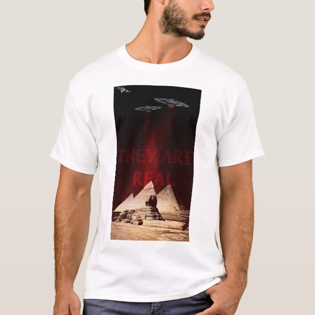 CAMISETA SÃO REAIS (ALIENÍGENA ACREDITA) (Frente)