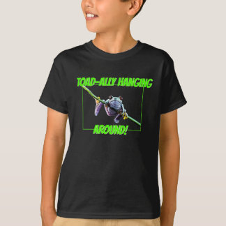 Camiseta sapo-aliado que pendura ao redor