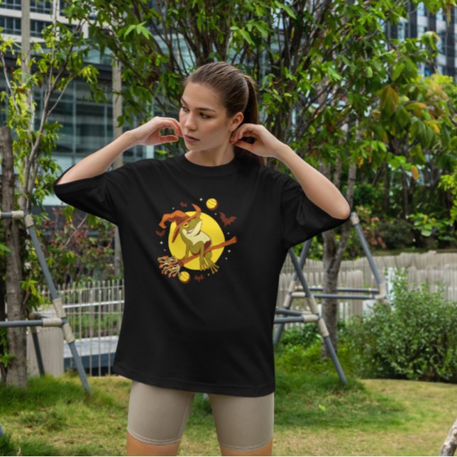Camiseta Sapo de bruxa das bruxas voando (Criador carregado)