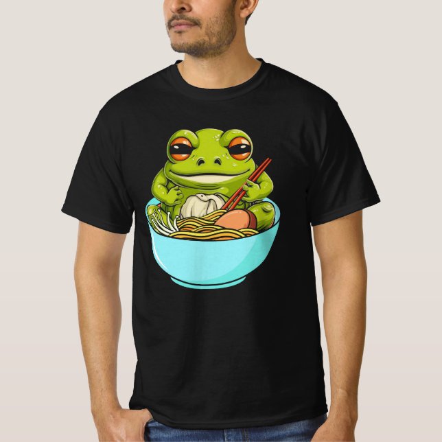Camiseta Sapo Meme Kawaii Comendo No Kit Japonês De Ramen B (Frente)