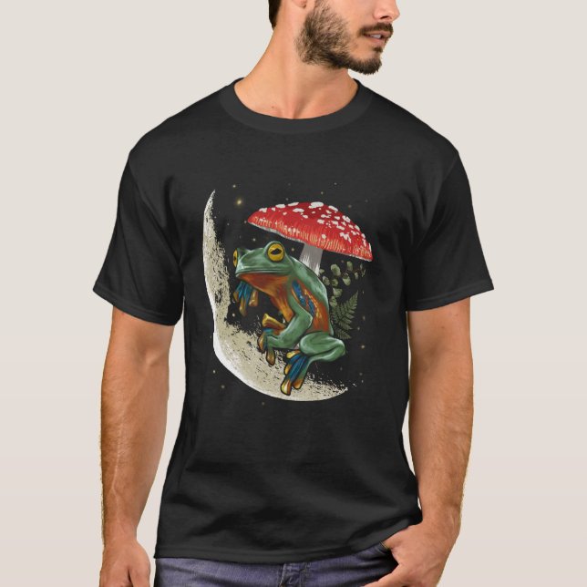 Camiseta Sapo Relaxando na Lua Crescente com Cogumelo (Frente)