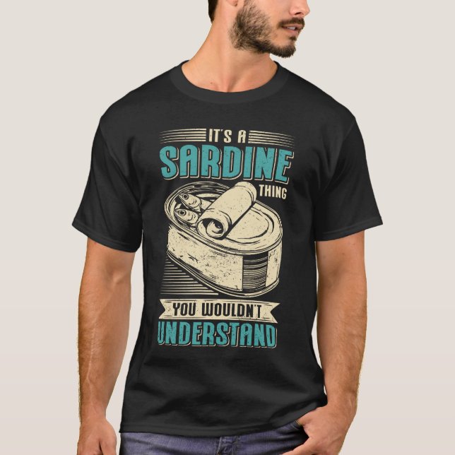 Camiseta Sardinhas passam por uma coisa da Sardinha (Frente)